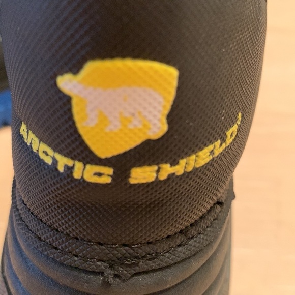 Arctic Shield Winter boots, blue and black, Size 5. A little dirty, little wear - Picture 3 of 8